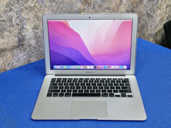 Apple MacBook Air 13-Inch (Model A1466 – 2020-21)